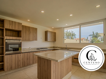 Casa de 4 recámaras con alberca en Jiutepec | Zona Sumiya