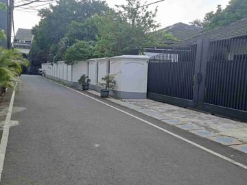 Dijual Rugi !! Rumah 2lt di lokasi strategis dan premium Duren sawit Jakarta Timur