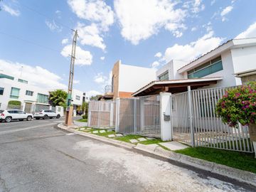 Casa en renta La trinidad San Bernardino UVM Cholula