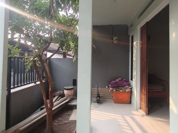 Rumah siap huni di kalisari Pasar Rebo jakarta timur