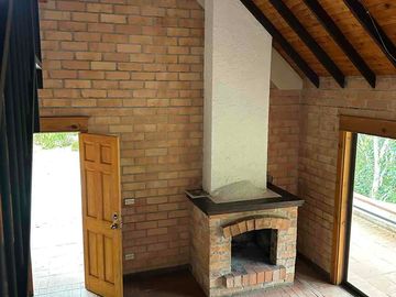 Se Alquila Casa Finca en las Palmas, vía la Esperanza, Envigado
