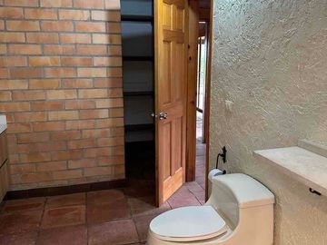 Se Alquila Casa Finca en las Palmas, vía la Esperanza, Envigado