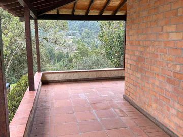 Se Alquila Casa Finca en las Palmas, vía la Esperanza, Envigado