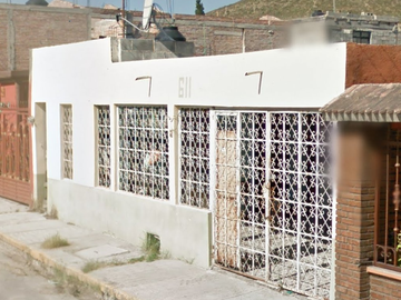 Casa en venta en Saltillo, Col. Valle de las Flores