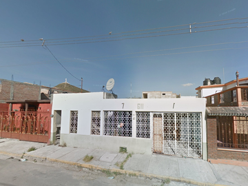Casa en venta en Saltillo, Col. Valle de las Flores