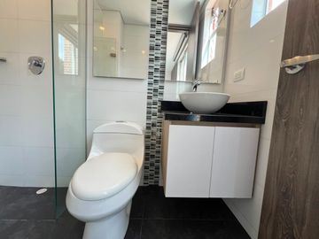 Apartamento AMOBLADO en Arriendo en Los Parra, El Poblado