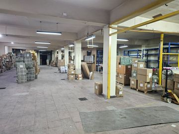 PROPIEDAD COMERCIAL EN ARRIENDO - DOS ROLES DE AVALÚO
