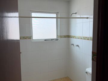 Casa en Venta en Fraccionamiento Monte Blanco, Querétaro | 3 Recámaras | Cuarto de Servicio |