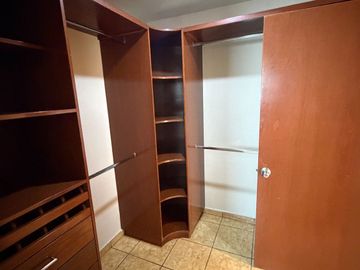 Casa en Venta en Fraccionamiento Monte Blanco, Querétaro | 3 Recámaras | Cuarto de Servicio |
