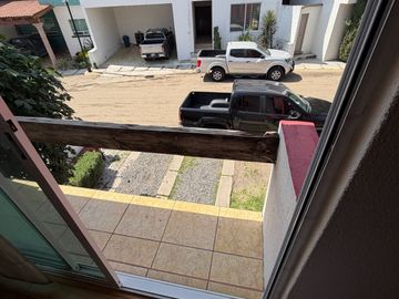Casa en Venta en Fraccionamiento Monte Blanco, Querétaro | 3 Recámaras | Cuarto de Servicio |