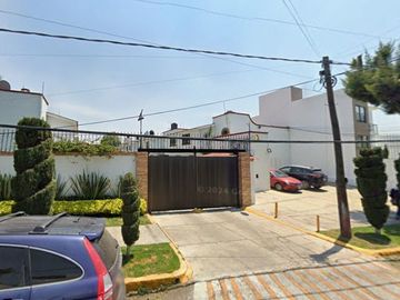 CASA EN VENTA EN LOMAS ESTRELLA, IZTAPALAPA
