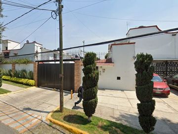 CASA EN VENTA EN LOMAS ESTRELLA, IZTAPALAPA