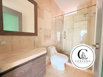 Casa sola con alberca de 4 recámaras al Sur de Cuernavaca | Residencial Las Haciendas