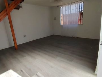 CASA REFACCIONADA 2 PISOS_EL PALOMAR