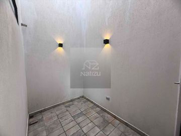 Casa esquinera en urbanización abierta La Ceja