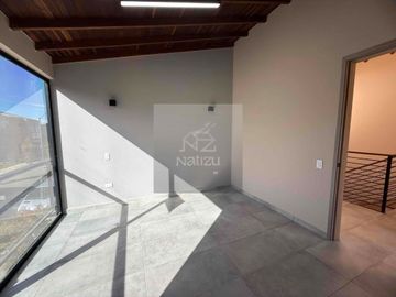Casa esquinera en urbanización abierta La Ceja