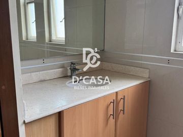 SE VENDE CASA EN LAS ALAMEDAS