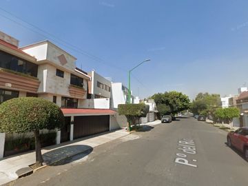 CASA EN PASEO TAXQUEÑA