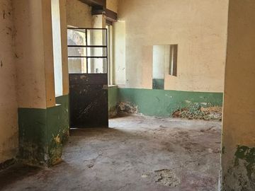 TERRENO CON DOS ACCESORIAS EN EL CENTRO DE TOLUCA , ATRAS DE PALACIO DE GOBIERNO
