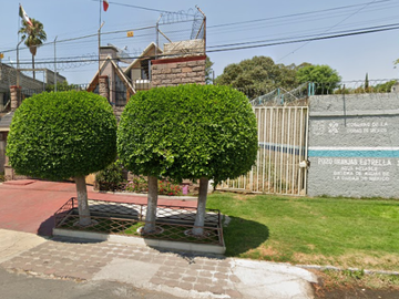 CASA EN C. LESBOS, LOMAS ESTRELLA 1RA SECCIÓN, ALCALDÍA IZTAPALAPA, CDMX