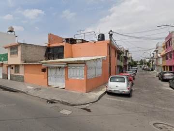 Venta Casa ubicado en: Francisco Morazán 127, Ampliación Providencia, Gustavo A . Madero. CDMX. A S F ( A A )