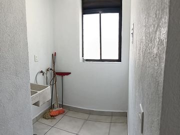 SE RENTA DEPARTAMENTO EN PARQUES GUADALAJARA $10,000.00 ZONA SAM´S CLUB GONZALEZ GALLO