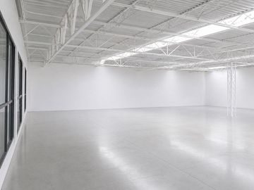 Bodega en Renta 460 m² - Toreo - Naucalpan - Centro - Seguridad 24hrs