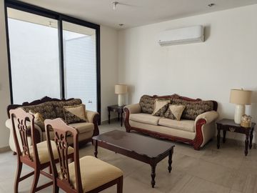 CASA AMUEBLADA EN RENTA EN CUMBRES PLATINUM, MONTERREY