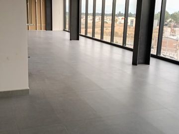 Renta de consultorios, bodegas y locales comerciales con estacionamiento ,METEPEC