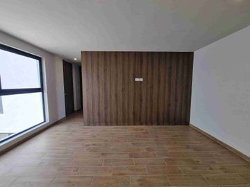 Casa en venta en Lomas de Angelopolis, Puebla ubicada a 2km de Sonata, Con Recámara en Planta Baja y Roof Garden