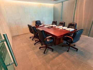 RENTA OFICINA EN TORRE BOSQUES II
