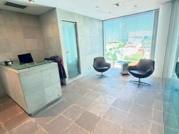 RENTA OFICINA EN TORRE BOSQUES II