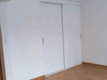 SE VENDE CASA CON AMPLIOS ESPACIOS EN PASEOS DEL BOSQUE