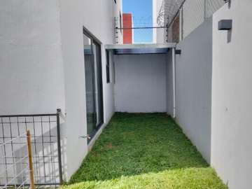 CASA DE ENTREGA INMEDIATA EN SANTA MARIA XIXITLA, SAN PEDRO CHOLULA,  PUEBLA