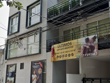 Fachada Contemporánea en el Corazón de Santa María la Ribera