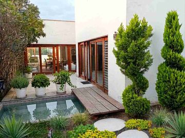 Vendo casa en Las Gardenias Surco