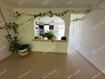 CASA EN RENTA O VENTA EN COYOTEPEC MUY CERCA DE TEPOZTLÁN