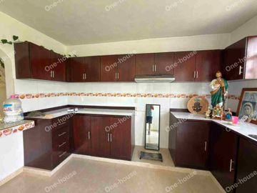 CASA EN RENTA O VENTA EN COYOTEPEC MUY CERCA DE TEPOZTLÁN