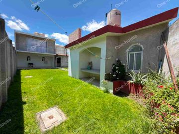 CASA EN RENTA O VENTA EN COYOTEPEC MUY CERCA DE TEPOZTLÁN