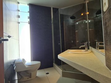 Venta De Casa En Condominio En La Res. La Angostura