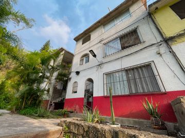 DEPARTAMENTO EN TERCER PISO IDEAL PARA HABITAR, REMODELAR O INVERTIR
