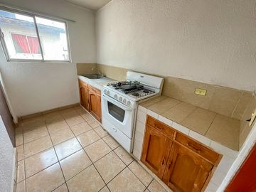 DEPARTAMENTO EN TERCER PISO IDEAL PARA HABITAR, REMODELAR O INVERTIR