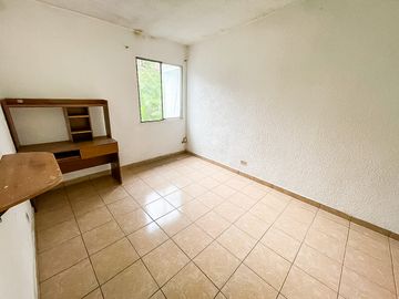 DEPARTAMENTO EN TERCER PISO IDEAL PARA HABITAR, REMODELAR O INVERTIR