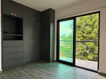 Departamento en Jardines del Bosque junto a Chapalita en venta, 2 recámaras, elevador, 2 baños.