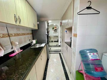 SE VENDE APARTAMENTO SECTOR FUNDADORES
