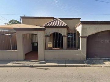 VENTA DE PROPIEDAD EN COLONIA ROMA, MEXICALLI, BAJA CALIFORNIA
