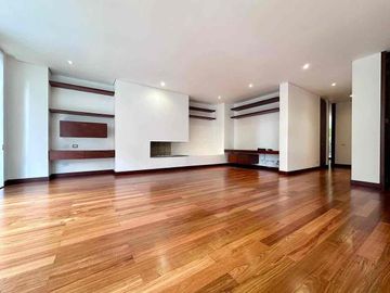 Apartamento con terraza en arriendo en El Refugio