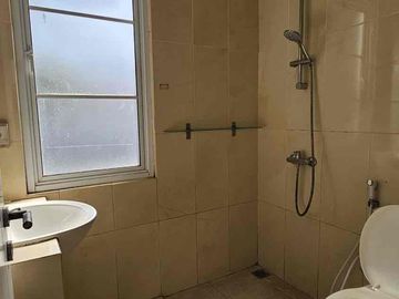 Disewakan Rumah Di Cluster Azura Vanya Park Bsd