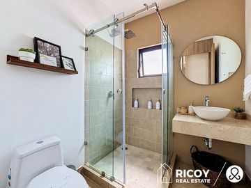 Departamento en planta baja y con jardín en El Refugio Querétaro