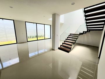 Casa nueva en venta Fracc. Privado Lomalta Tres Marías, con casa club, canchas, gimnasio, salón de usos múltiples, etc